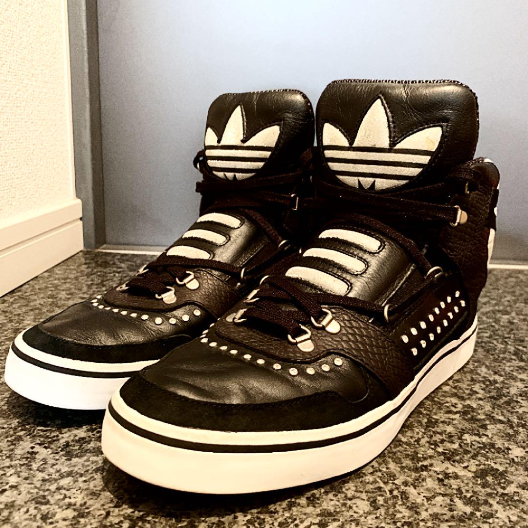 adidas Originals × VANQUISH ハイカットスニーカー