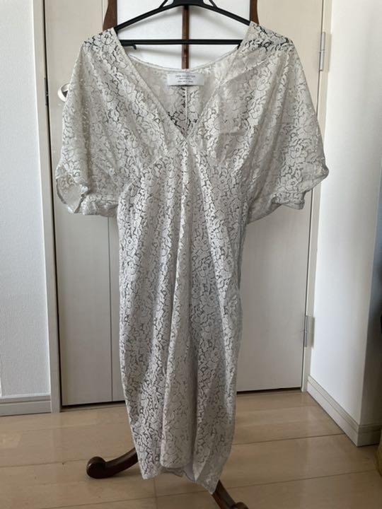 メルカリ Zara Collection ワンピース 白 花柄 ロングワンピース 3 400 中古や未使用のフリマ メルカリ Zara Collection ワンピース 白 花柄 ロングワンピース 3 400 中古や未使用のフリマ