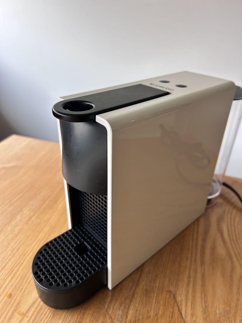 NESPRESSO ESSENSA MINI ホワイトネスプレッソカプセル式中古