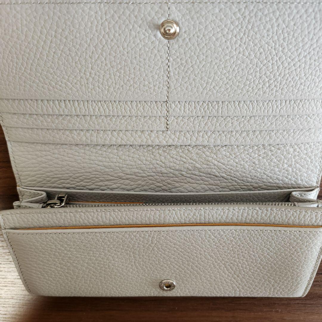 Tod's　トッズ　 長財布　グレージュ　未使用