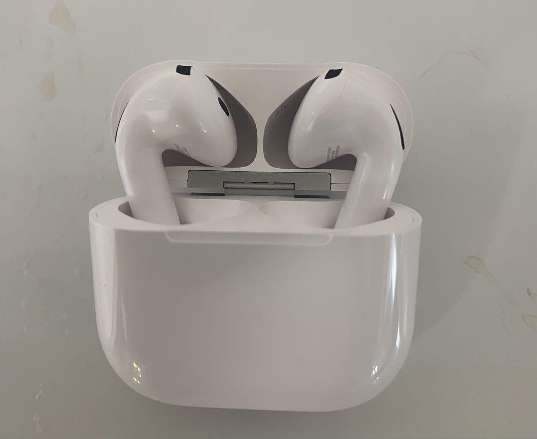 【新品・未使用】AirPod4 アクティブノイズキャンセリング機能搭載モデル