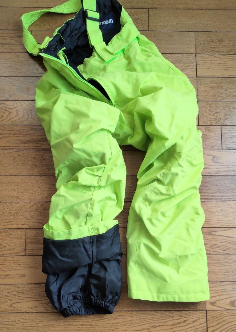 美品　NNOUM スキーウェア 上下セット150cm