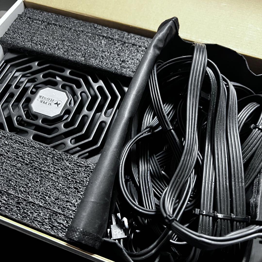 Superflower 1000w 電源 Leadex Platinum SE