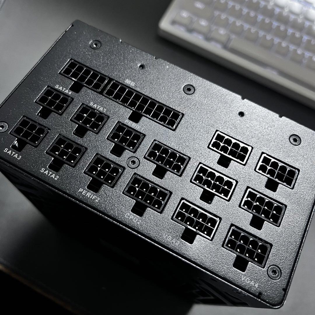 Superflower 1000w 電源 Leadex Platinum SE