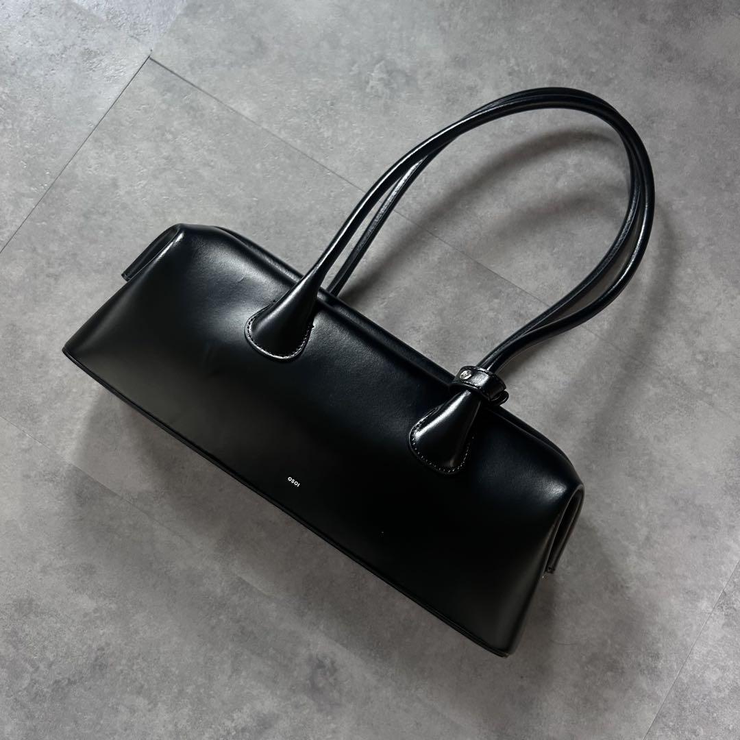 【入手困難❗️】正規品　osoi boat ワンショルダーバッグ　レザー　ブラック 入手困難❗️】正規品 osoi boat ワンショルダーバッグ レザー