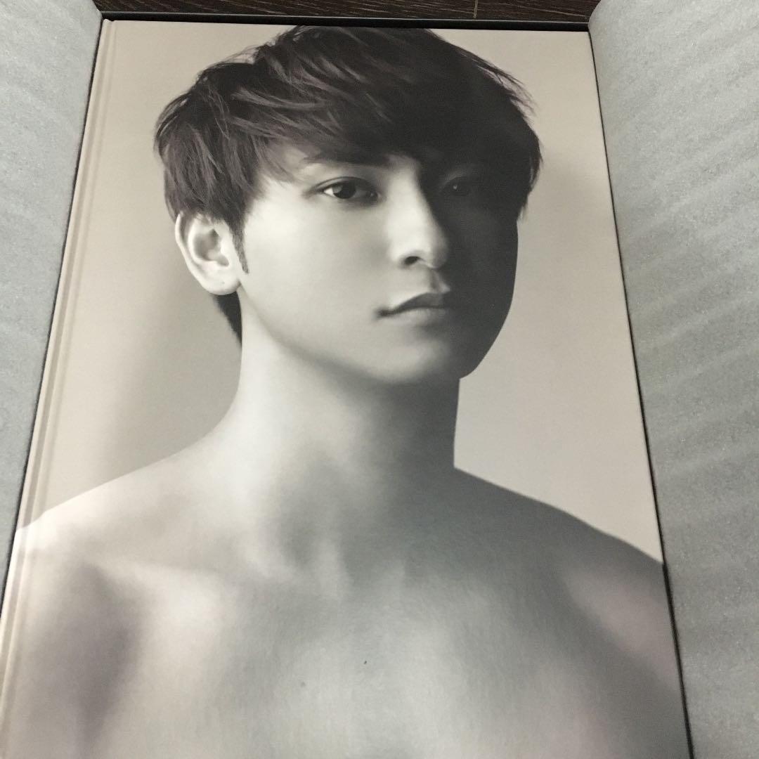 與真司郎受注生産 写真集 THISISWHOIAM