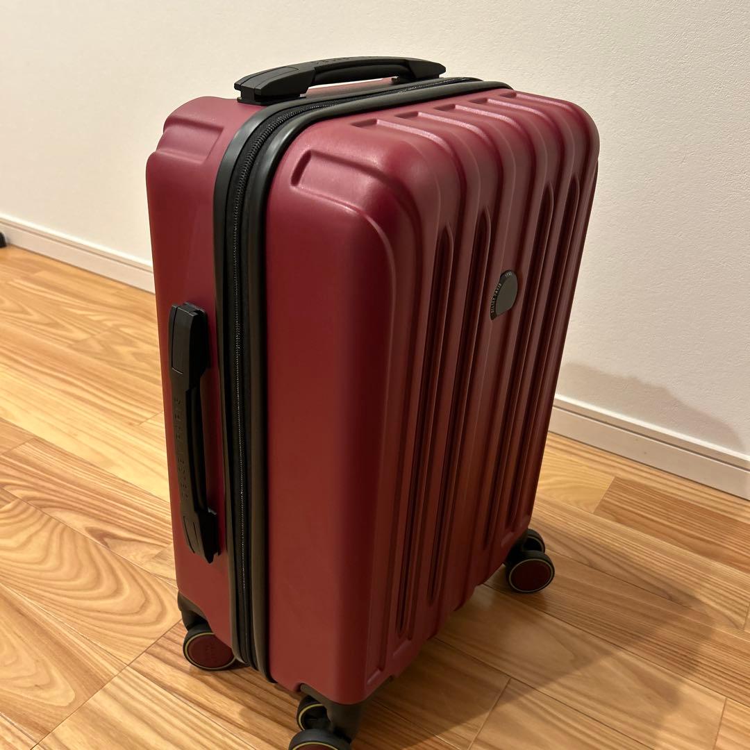 DELSEY デルセー　小型スーツケース　機内持ち込み可能　赤