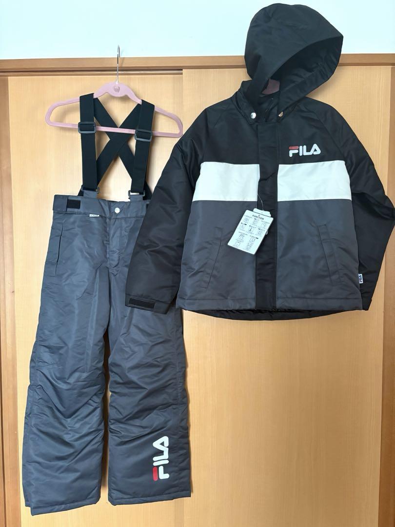 新品 FILA 130 スキーウエア黒パスケース冬アウター