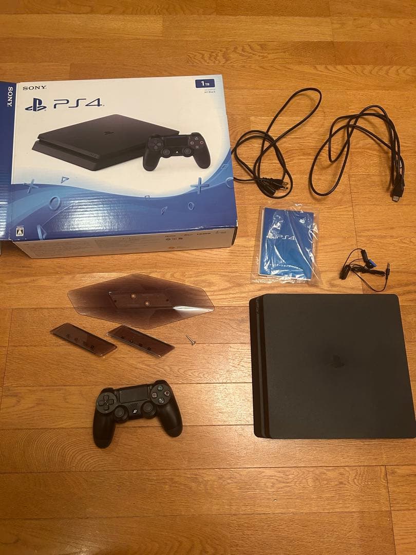 PS4 本体 CUH-2000B B01 ブラック 1TB 未使用に近い