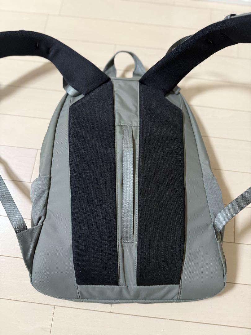 【美品】Lululemonグレーバックパック(男女兼用)
