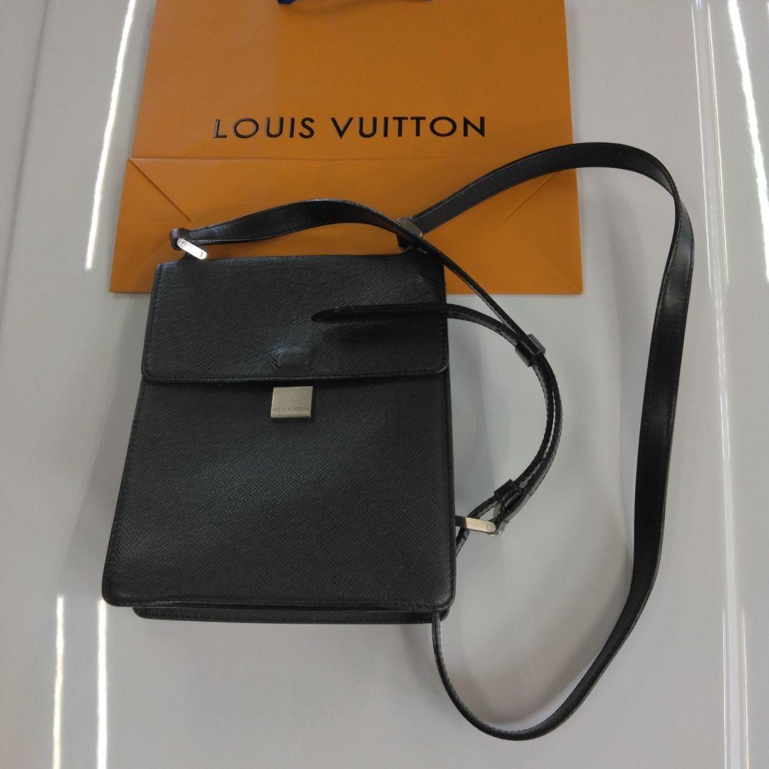 かたちん。美品Louis Vuitton ブラック ショルダーバッグ