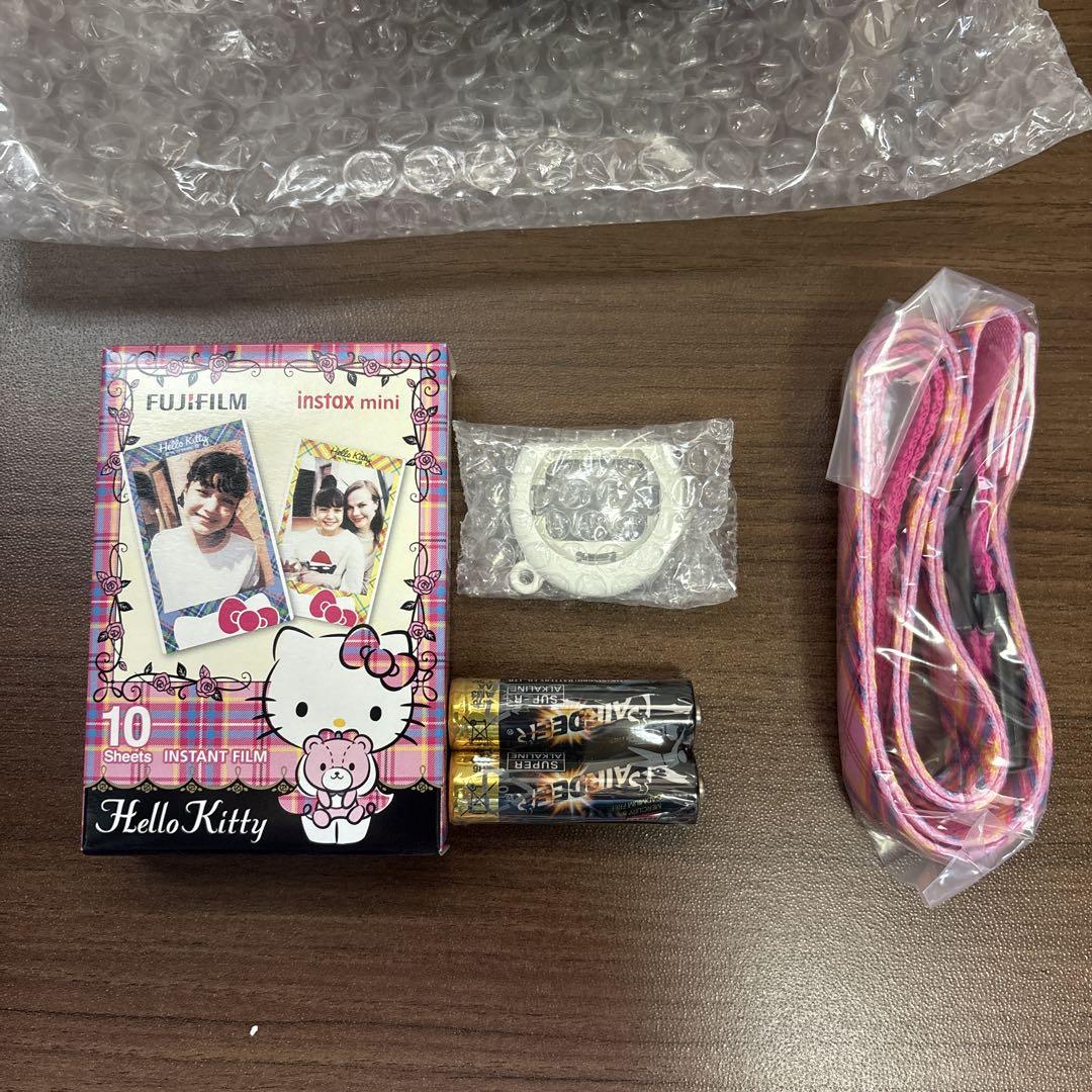 未使用FUJIFILM instax mini HELLO KITTYカメラ