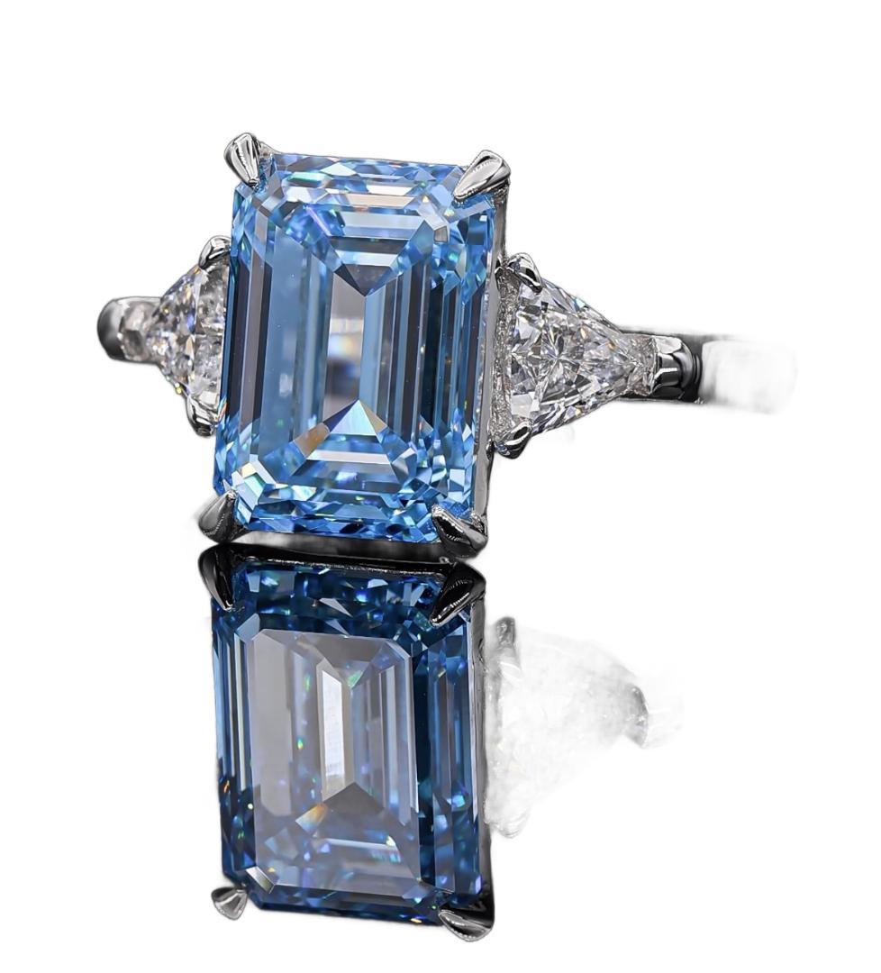 Pt950 ダイヤモンド リング 　ブルー　D5.04ct，d0.662ct