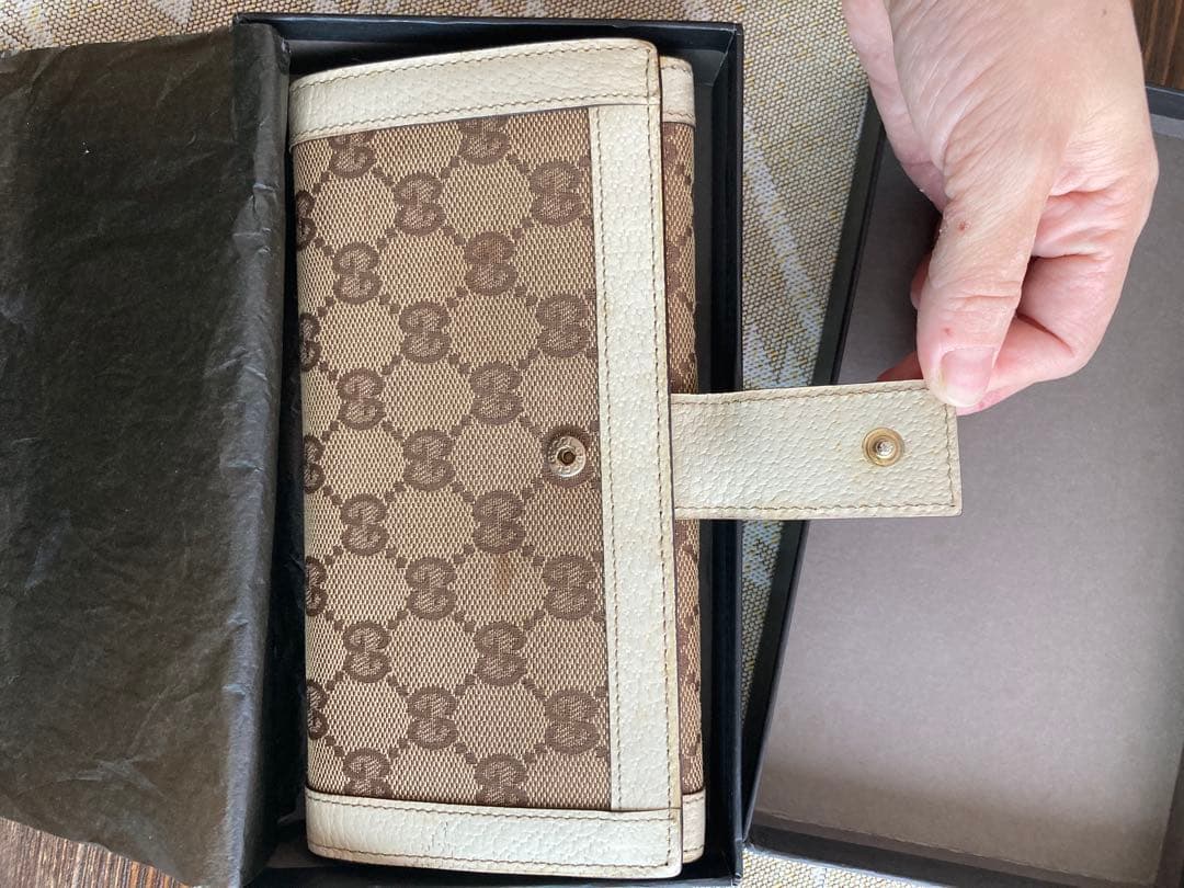 ベージュ キャンバス