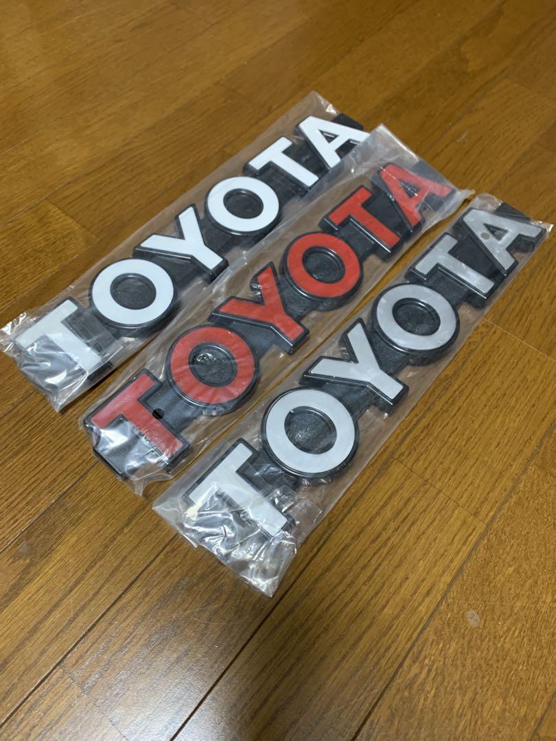 数量限定　トヨタ　フロントグリル用　ロゴエンブレム
