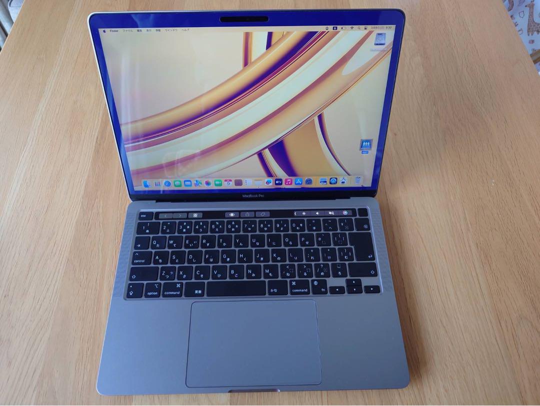 ✟ Apple