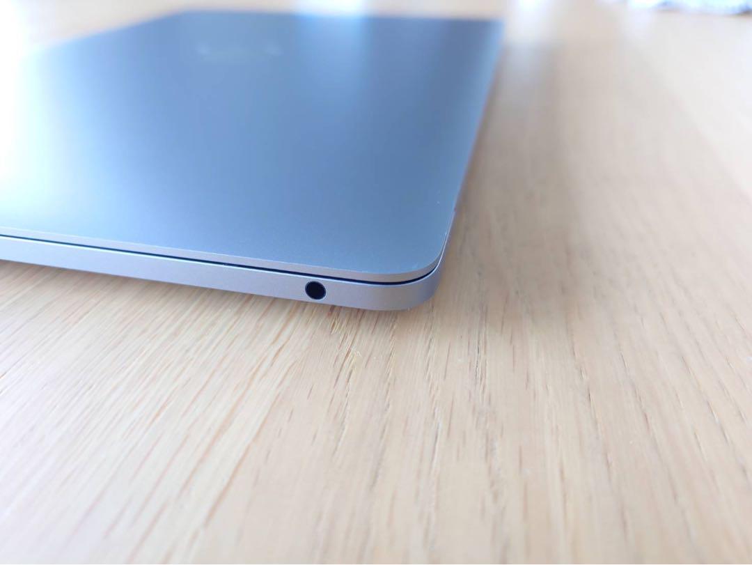 MacBook