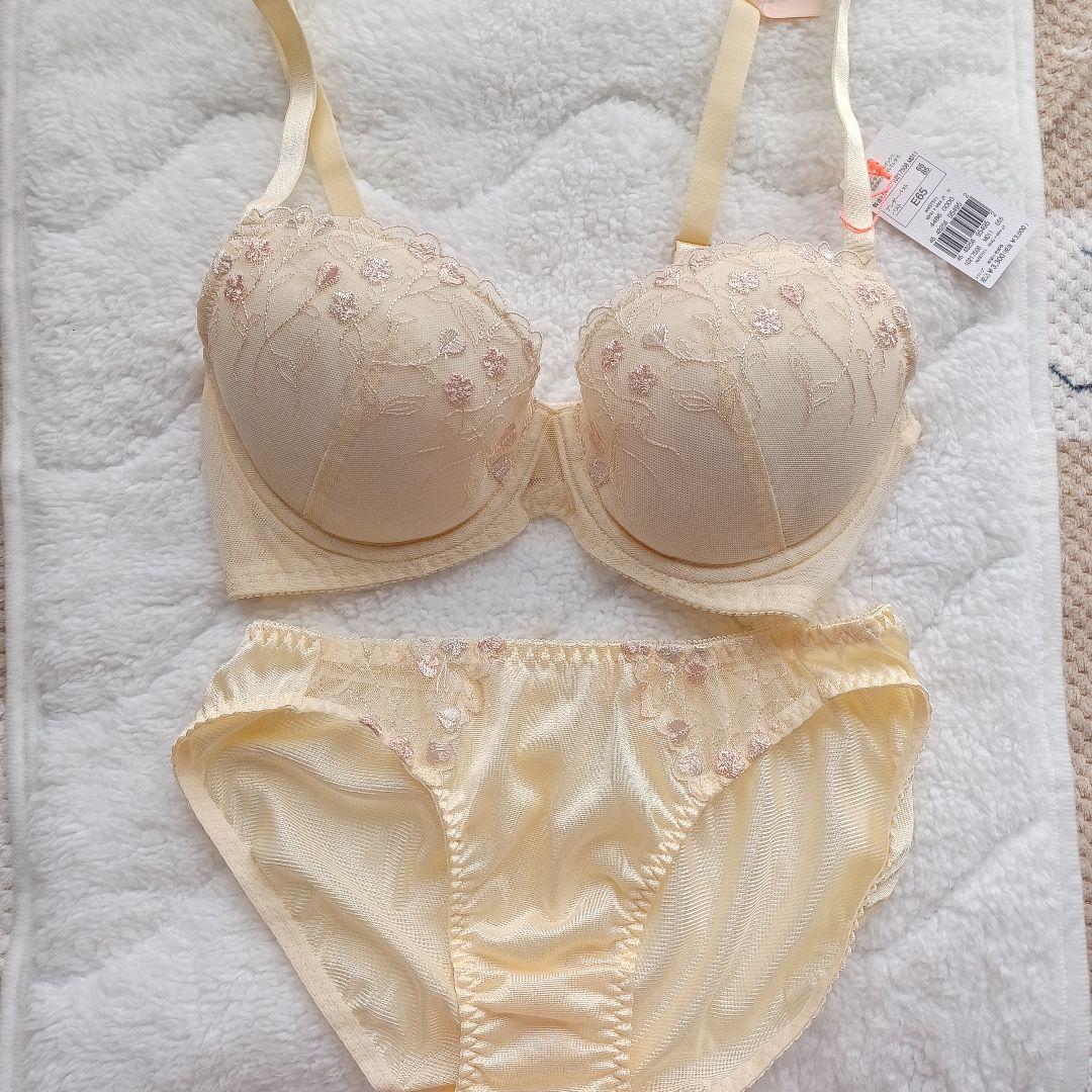 アモスタイル 新品 E65 脇高　E65 パープル　新品