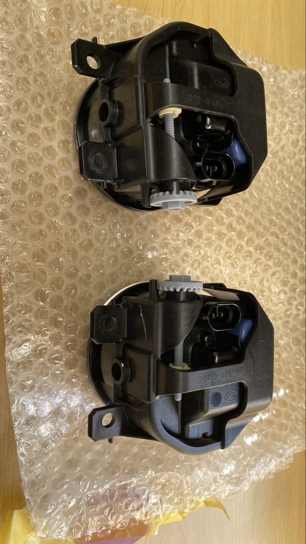 スバル　レガシー　アウトバック BT5 純正　フォグランプ