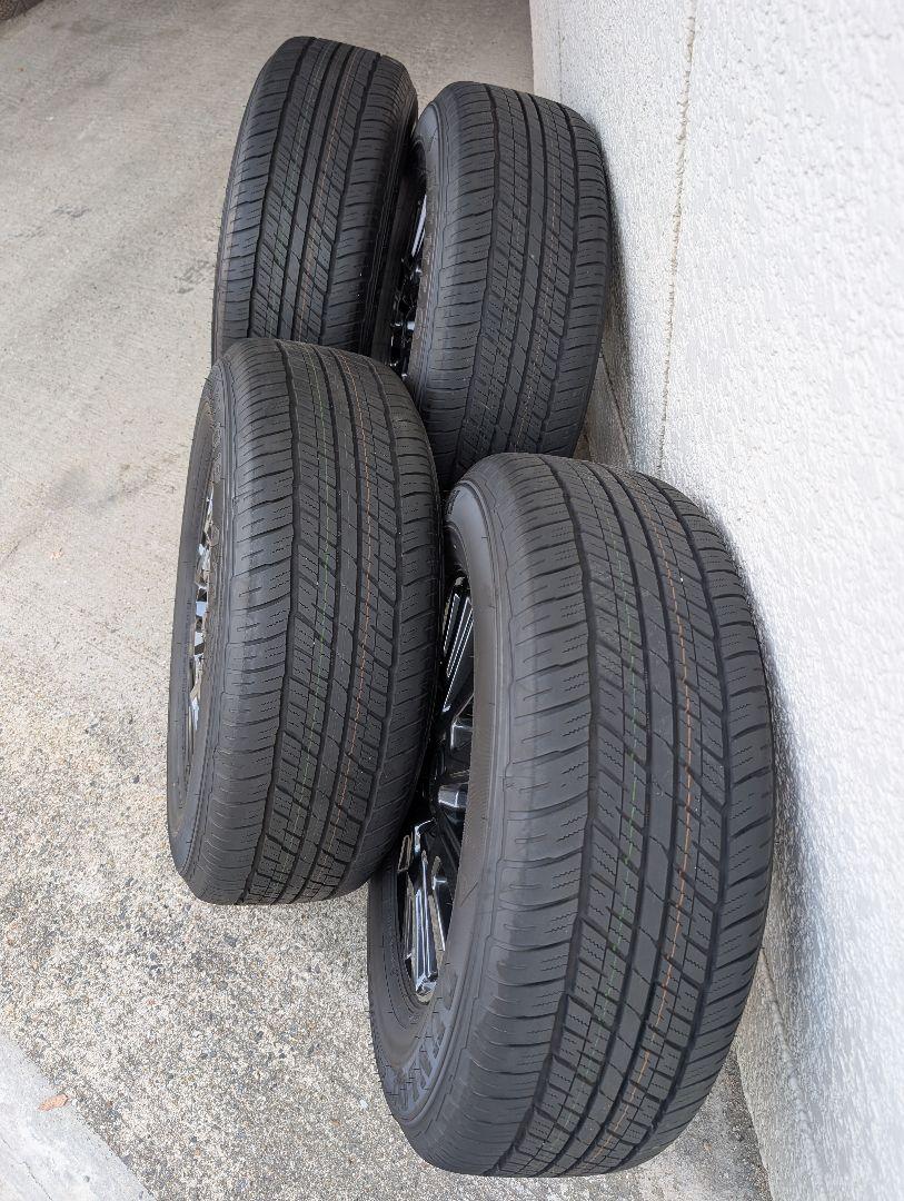 ランクル250 新車外し　純正ホイール　タイヤ4本セット