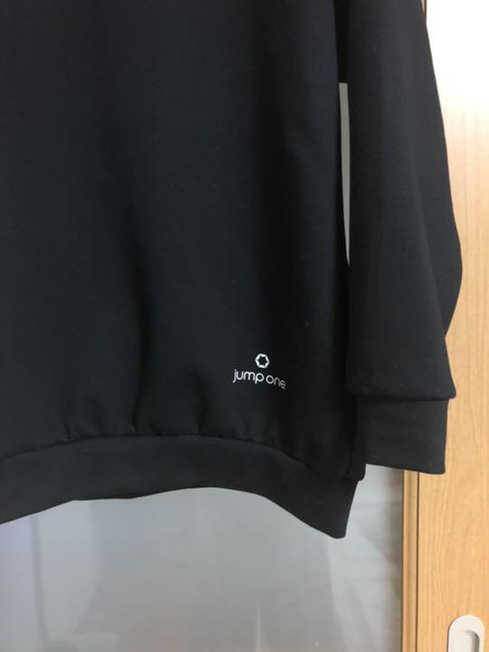 jump one プルオーバー 黒