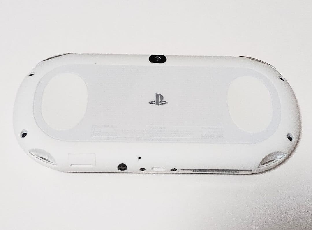 【中古品】SONY PS VITA 本体 PCH-2000 Wi-Fiモデル 【中古品】SONY PS VITA 本体 PCH-2000 Wi-Fiモデル