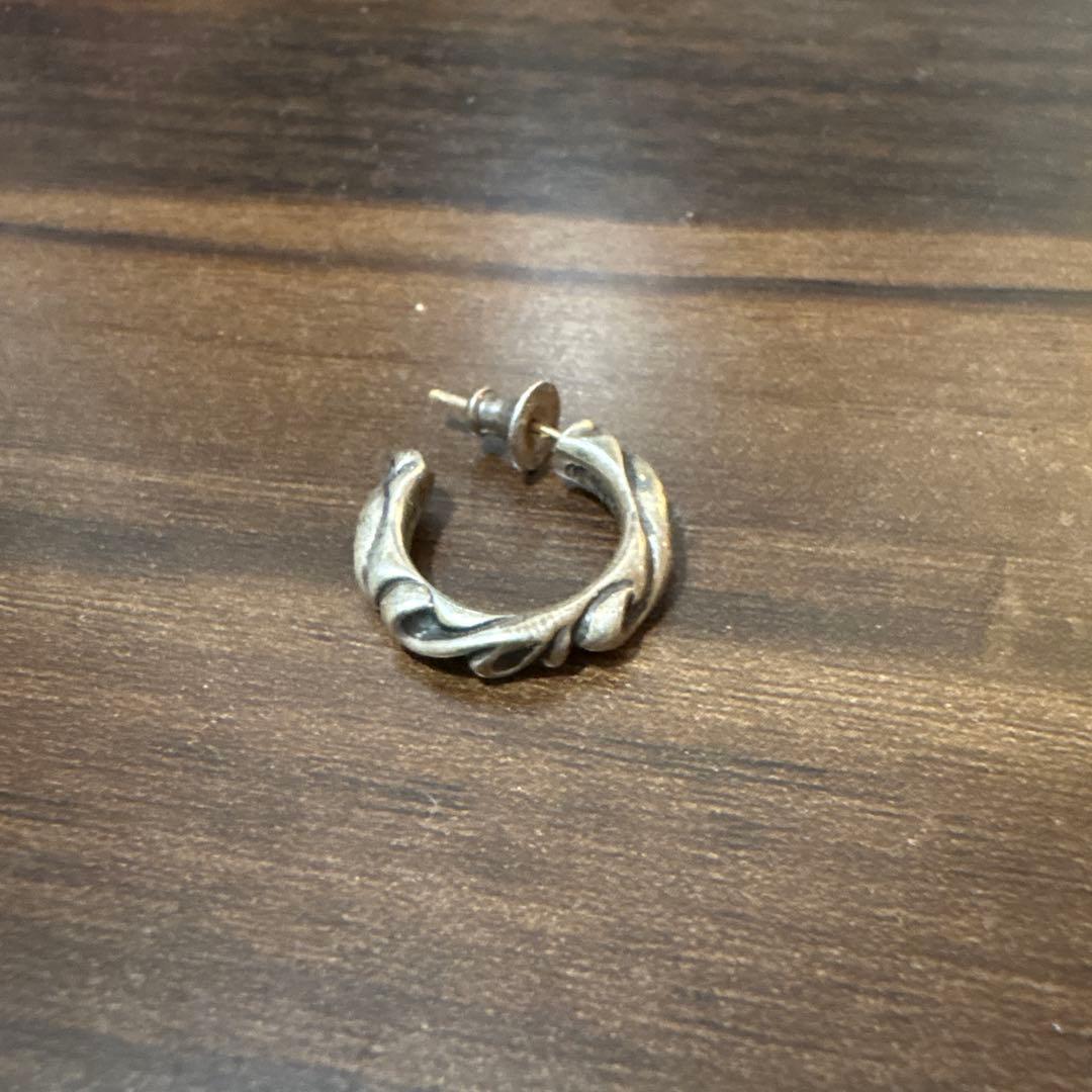 クロムハーツ ピアス　スクロール