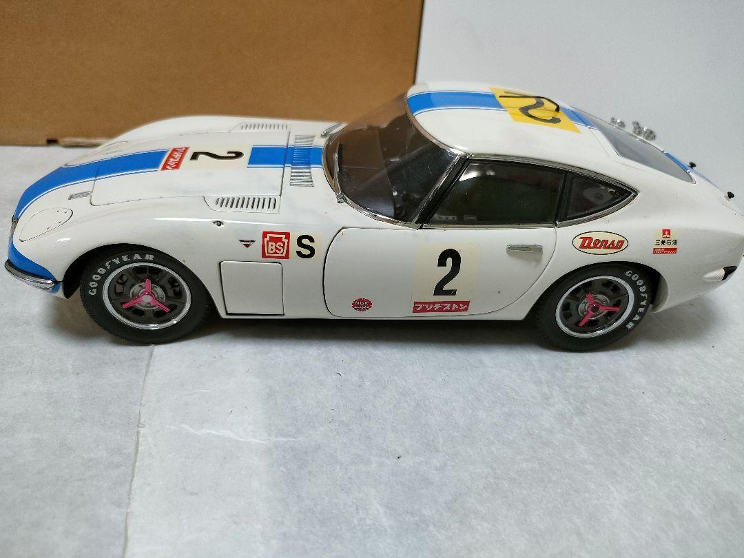 トヨタ　オートアート1/18　2000GT 24HRS FUJI 1967