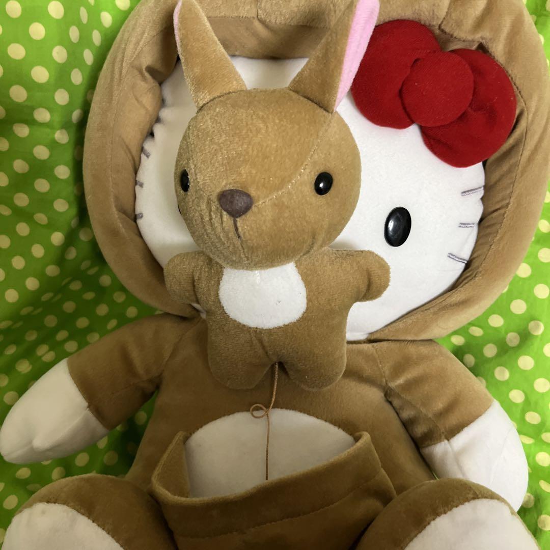 限定ハローキティ　ぬいぐるみ　カンガルー