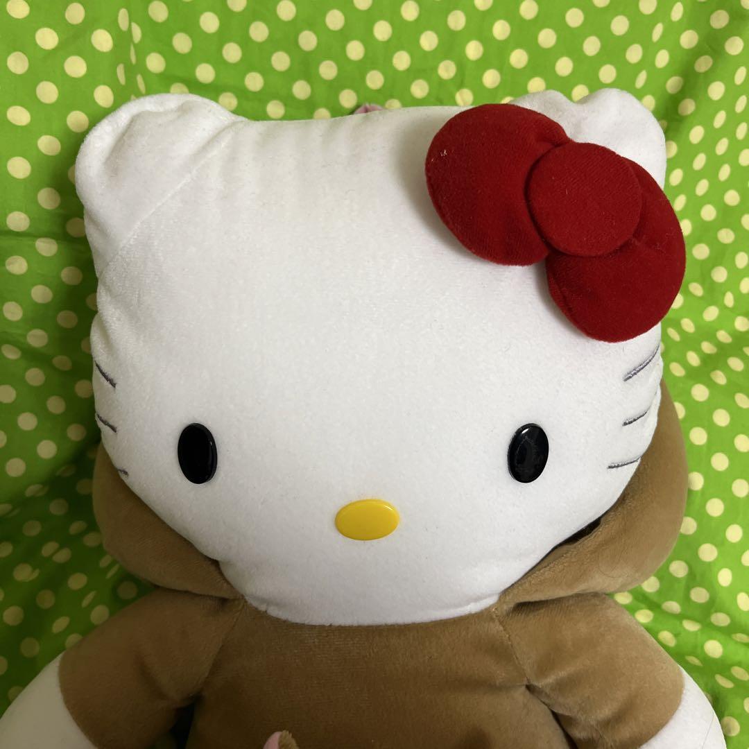 限定ハローキティ　ぬいぐるみ　カンガルー