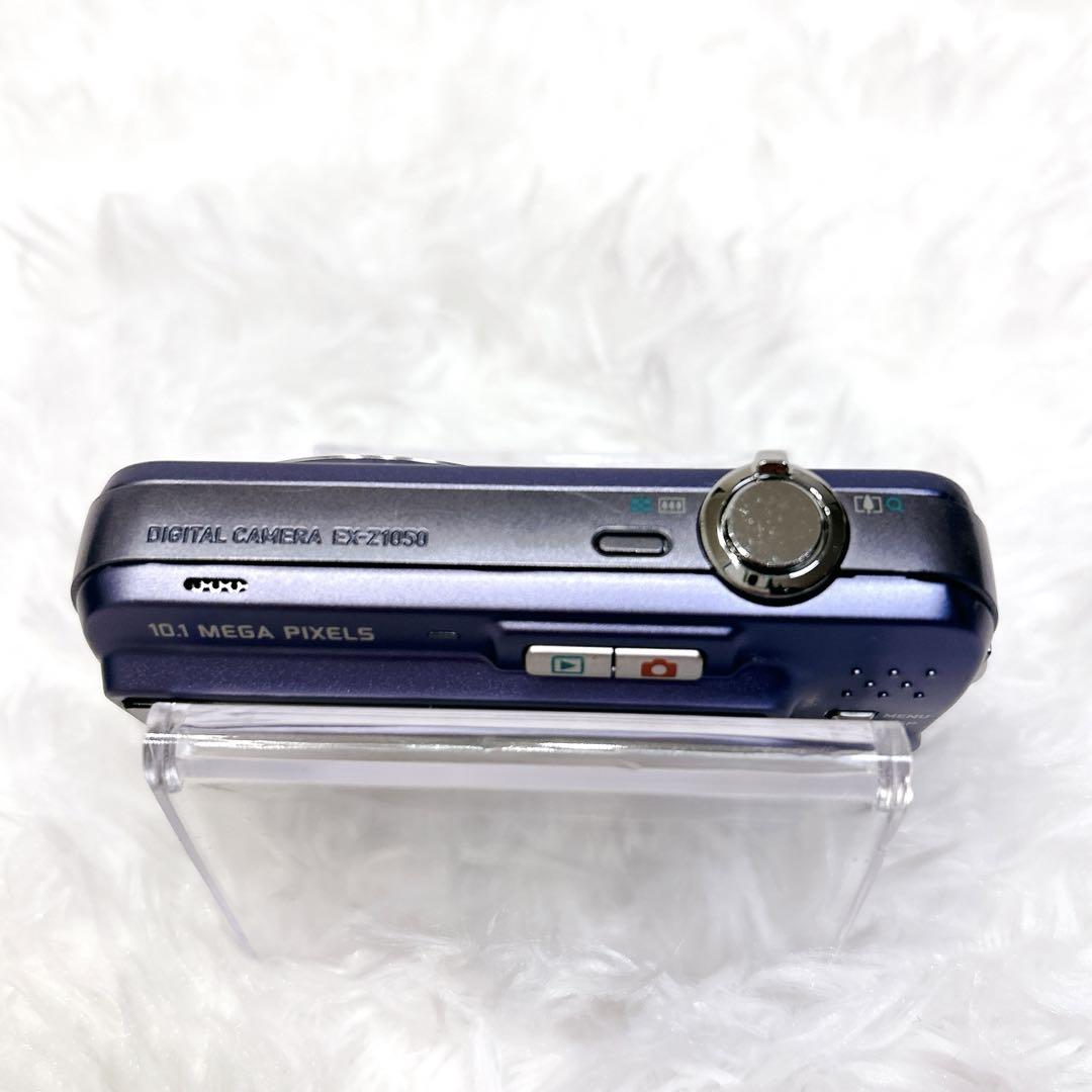 【人気色・動作品】CASIO EXILIM EX-Z1050 ブルー ラベンダー