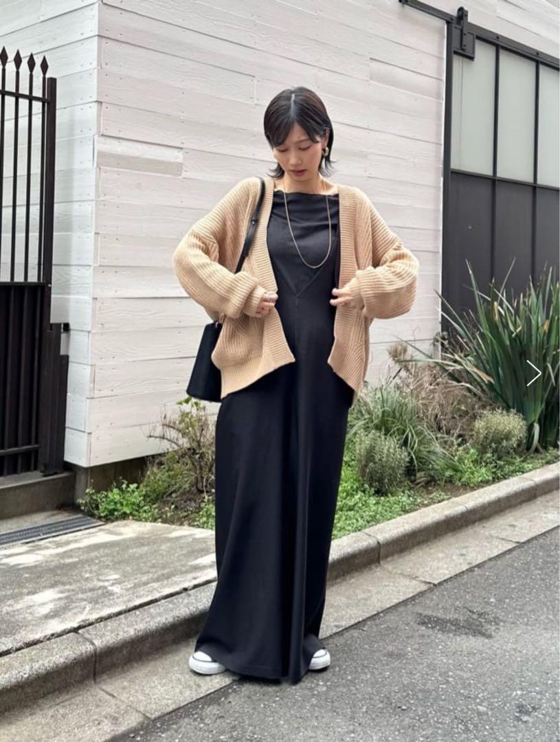 LARUTA Vネックオールインワン