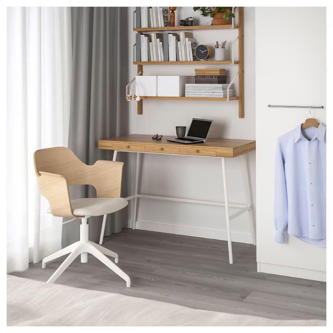 IKEA　LILLÅSEN リルオーセン　デスク