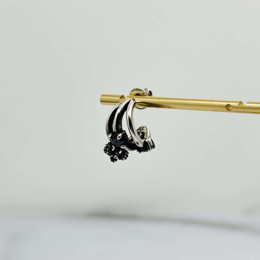 Justin Davis TEENY TINKLE BERRY シルバーピアス