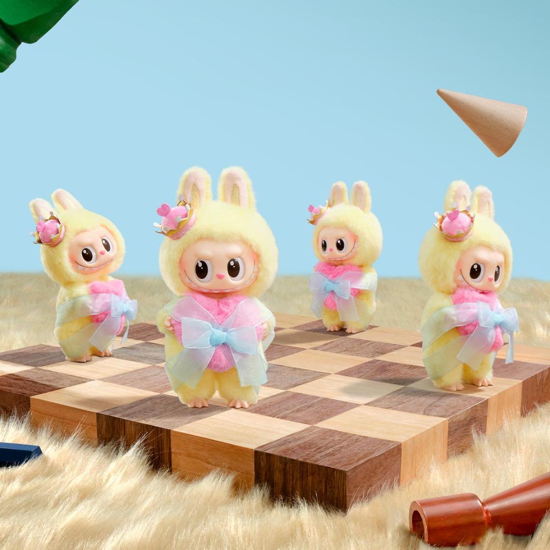 THE MONSTERS Let's Checkmate ぬいぐるみペンダント - メルカリ