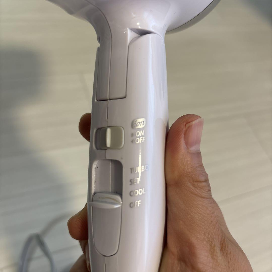HUGE KOIZUMI KHD-1285 ドライヤーホワイト