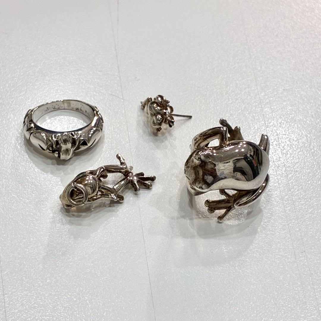 シルバーアクセサリー　カエルモチーフ　蛙　リング　ピアス　トップ　4点セット