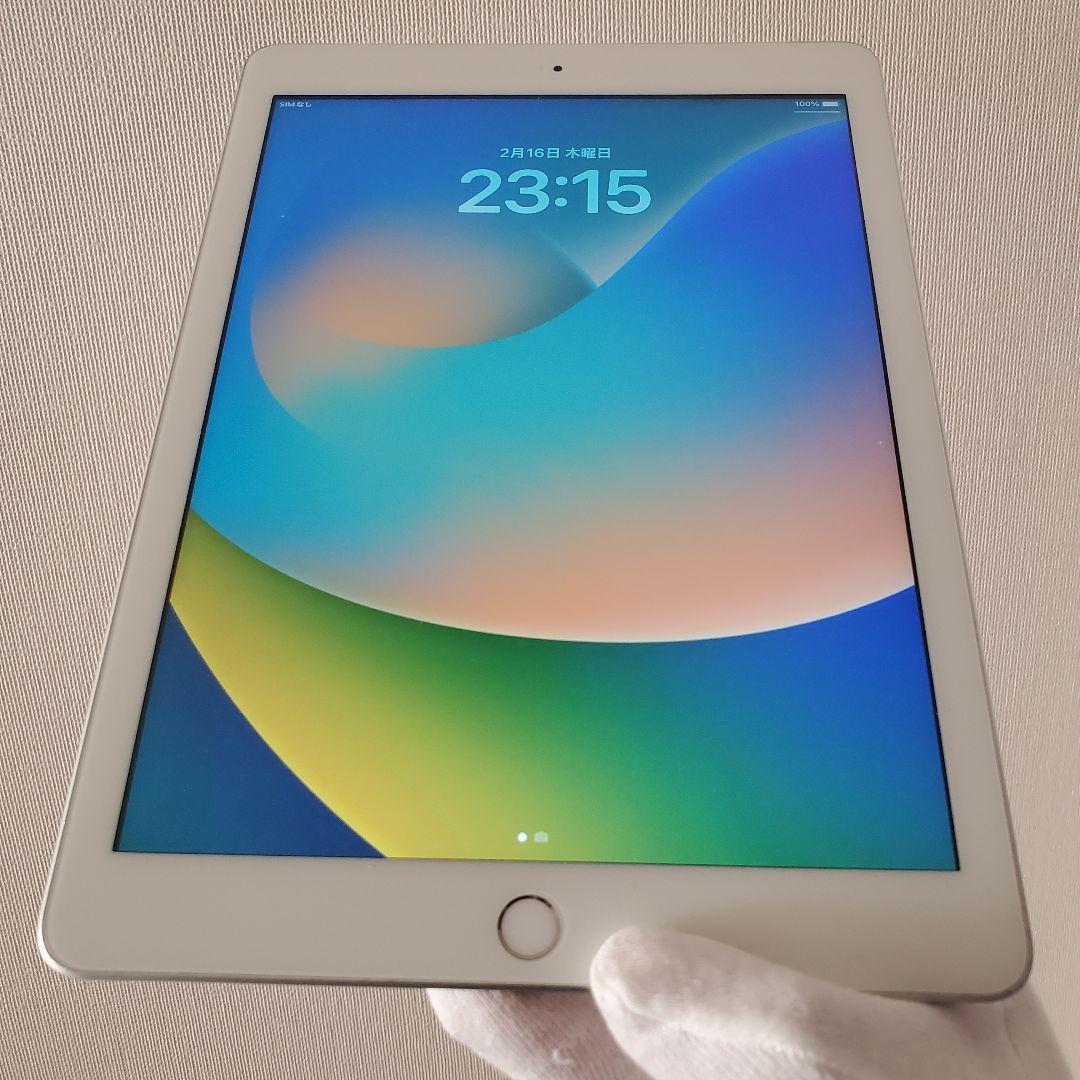 HOT安い (中古)Apple iPad 第6世代 32GB シルバー MR6P2J/A auロック