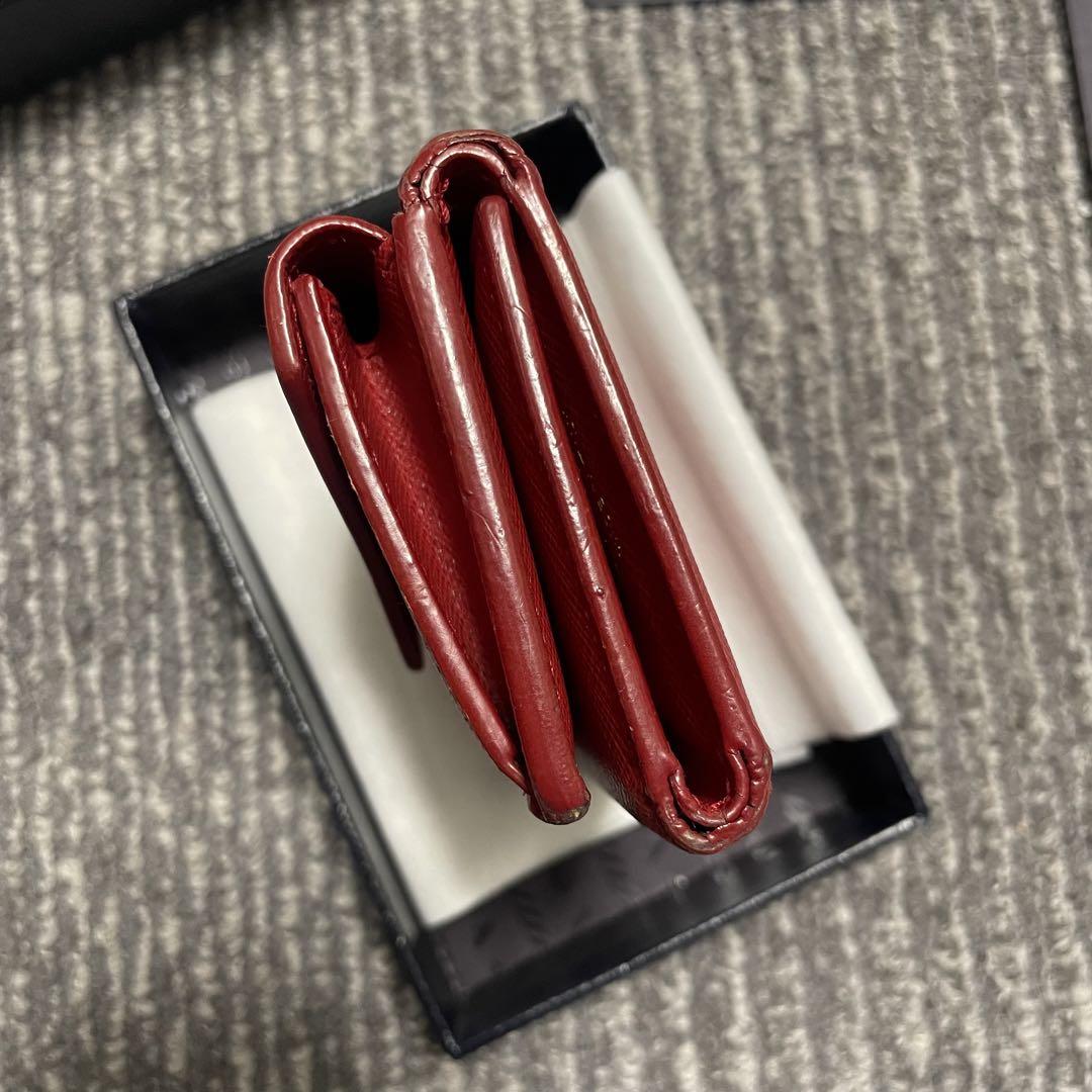 PRADA 三つ折り財布 ロゴ 金具 レザー コンパクトウォレット プラダ