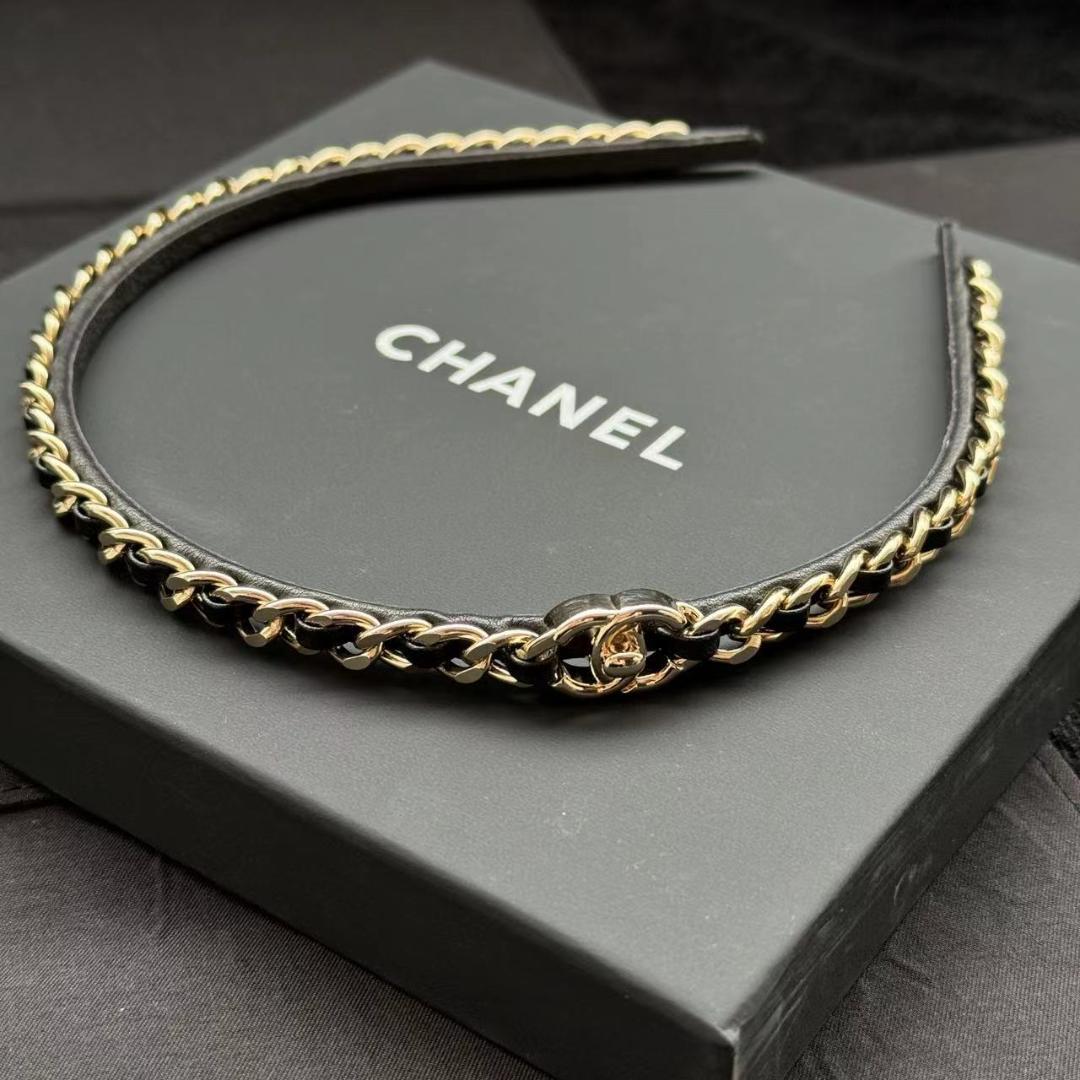 CHANEL ロゴチェーンカチューシャ - メルカリ