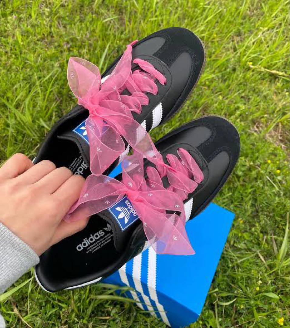 adidas グチャグチャ シューレースリボン