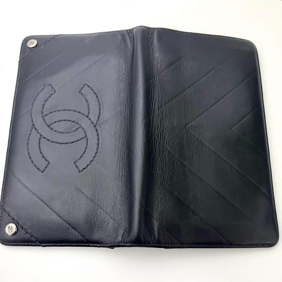 CHANEL 二つ折り　レザー　デカココ　財布　コインケース　ウォレット　くろ