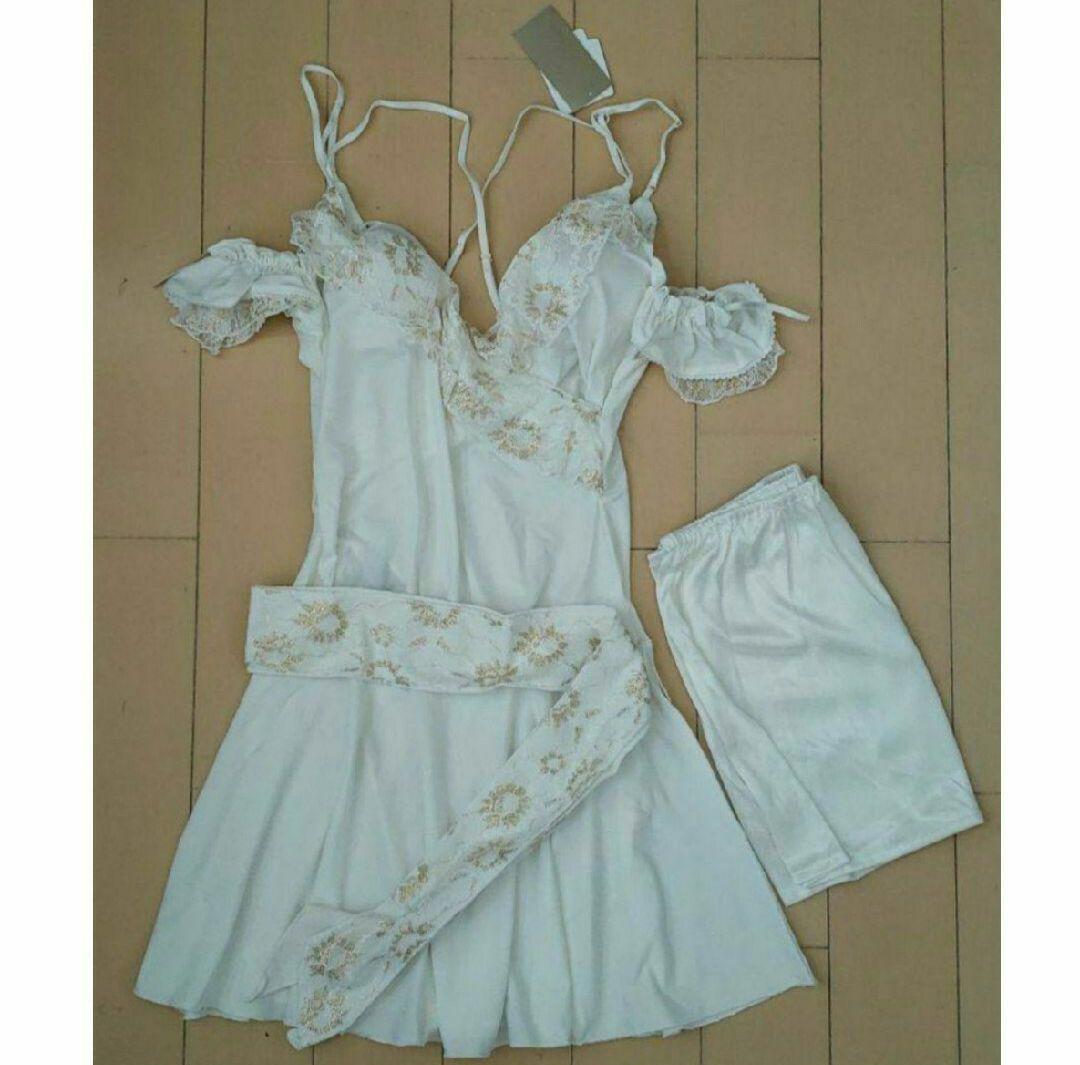 袖フリルバッククロスセクシーミニワンピ
