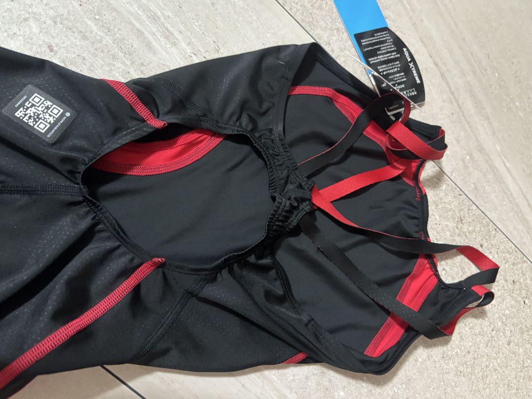 【GW限定値下げ】arena 新品　アリーナ　水着　L　競泳水着　赤