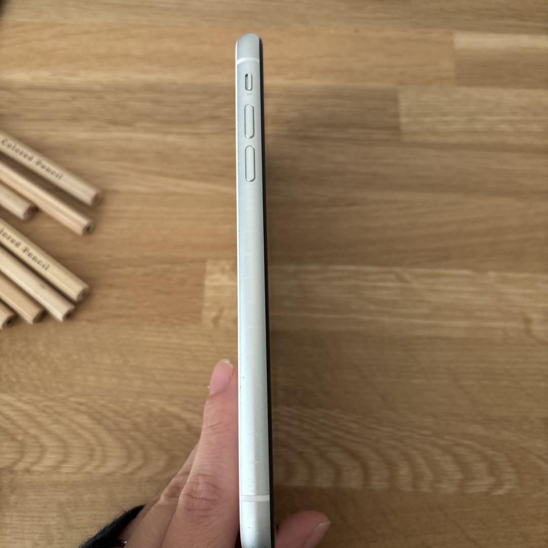 64G ホワイト