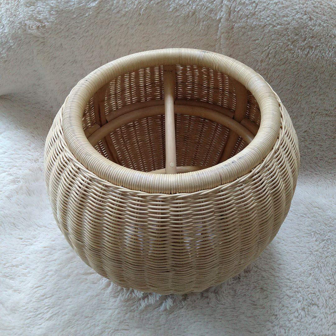 ナチュラル天然素材◾️美品 籐ラタン製 ラウンドスツール ナチュラル天然素材◾️美品 籐ラタン製 ラウンドスツール