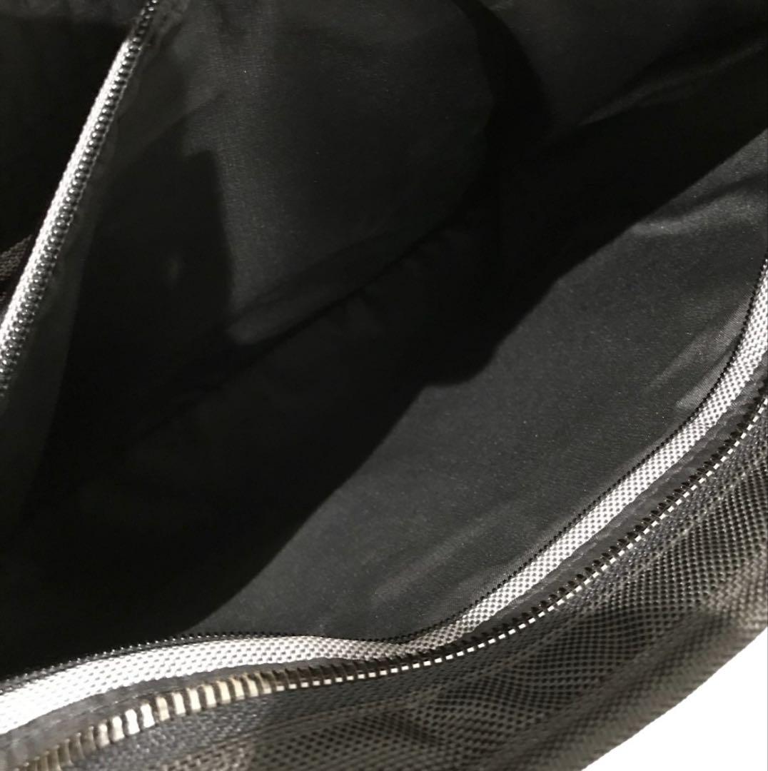 ブラック 290724
