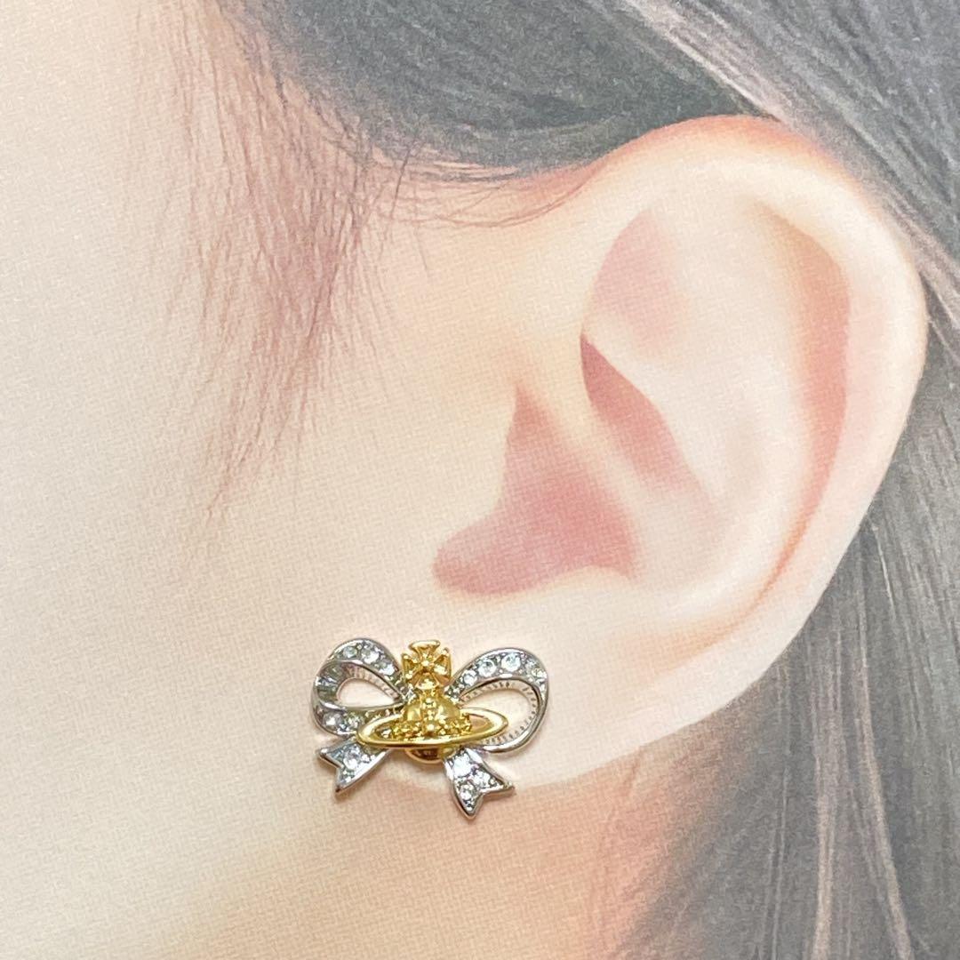 ヴィヴィアン リボンオーブピアス シルバー×ゴールド