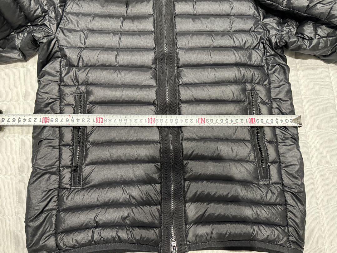 STONE ISLAND ストーンアイランド　パッカブル　ライトダウン　Sサイズ