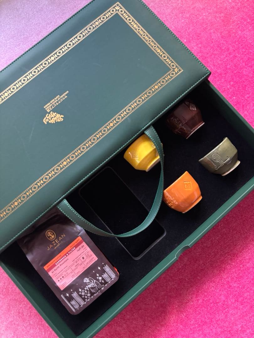 大阪万博 2025 サウジアラビア館 フィンジャンカップJAZEAN 4つセット